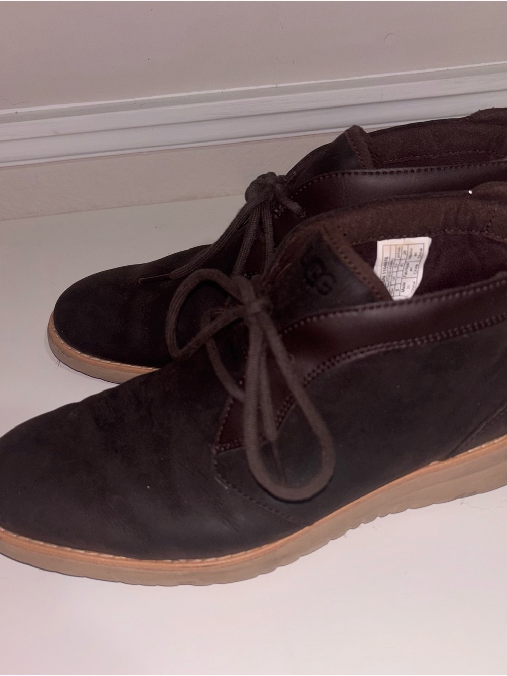UGG Men's Dark Brown Suede Lace-Up Chukka Boots